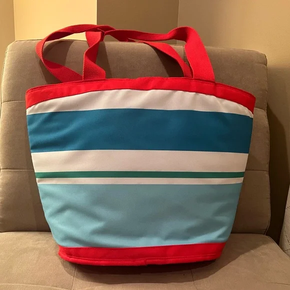 Disney Mickey Mouse Insulated Tote Bag with Zipper Top - Picture 3 of 8